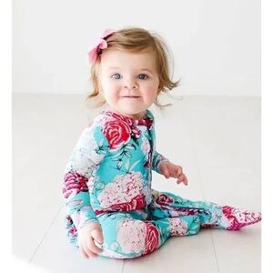 Posh Peanut Floral Zip Ruffle Footed Romper Pajamas 9-12 Months baby girl infant